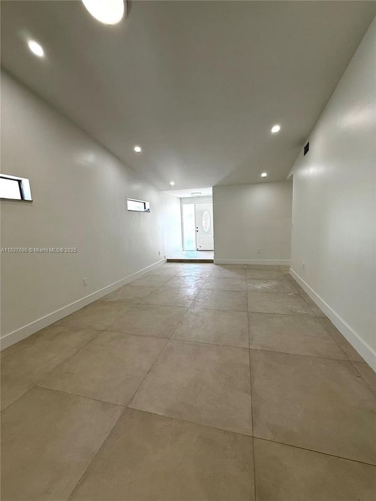 Living/dining room, main entry