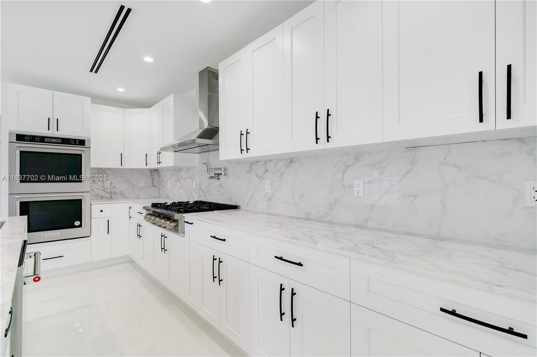 For Sale: $925,000 (4 beds, 3 baths, 2187 Square Feet)