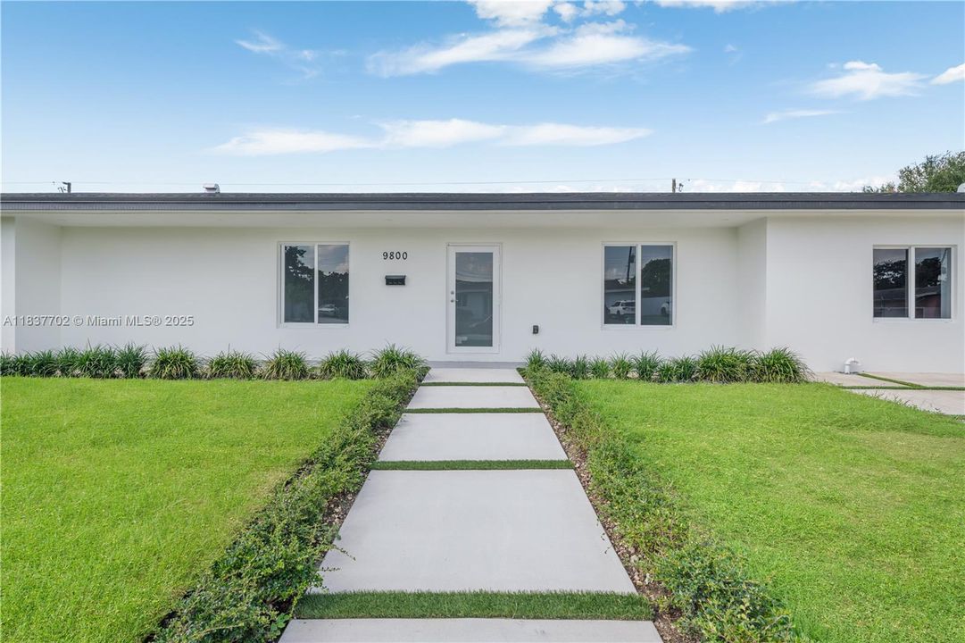 For Sale: $925,000 (4 beds, 3 baths, 2187 Square Feet)