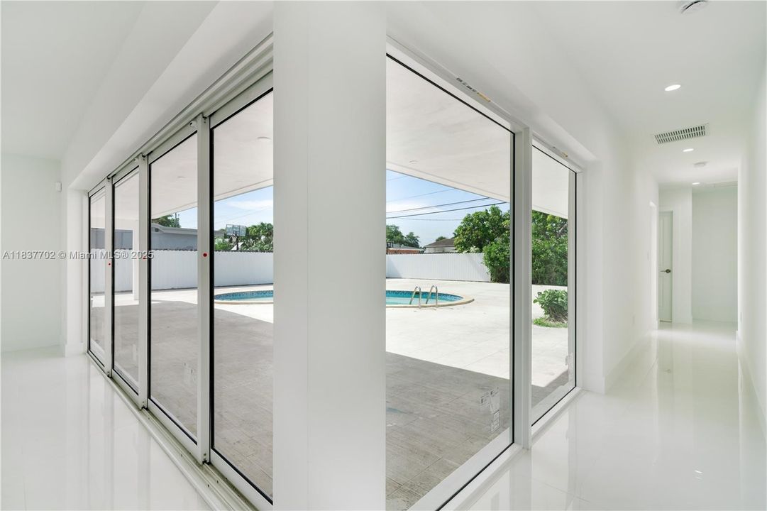 For Sale: $925,000 (4 beds, 3 baths, 2187 Square Feet)