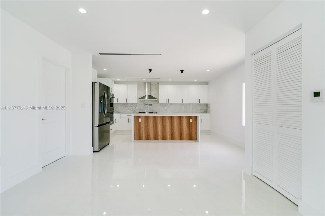 For Sale: $925,000 (4 beds, 3 baths, 2187 Square Feet)