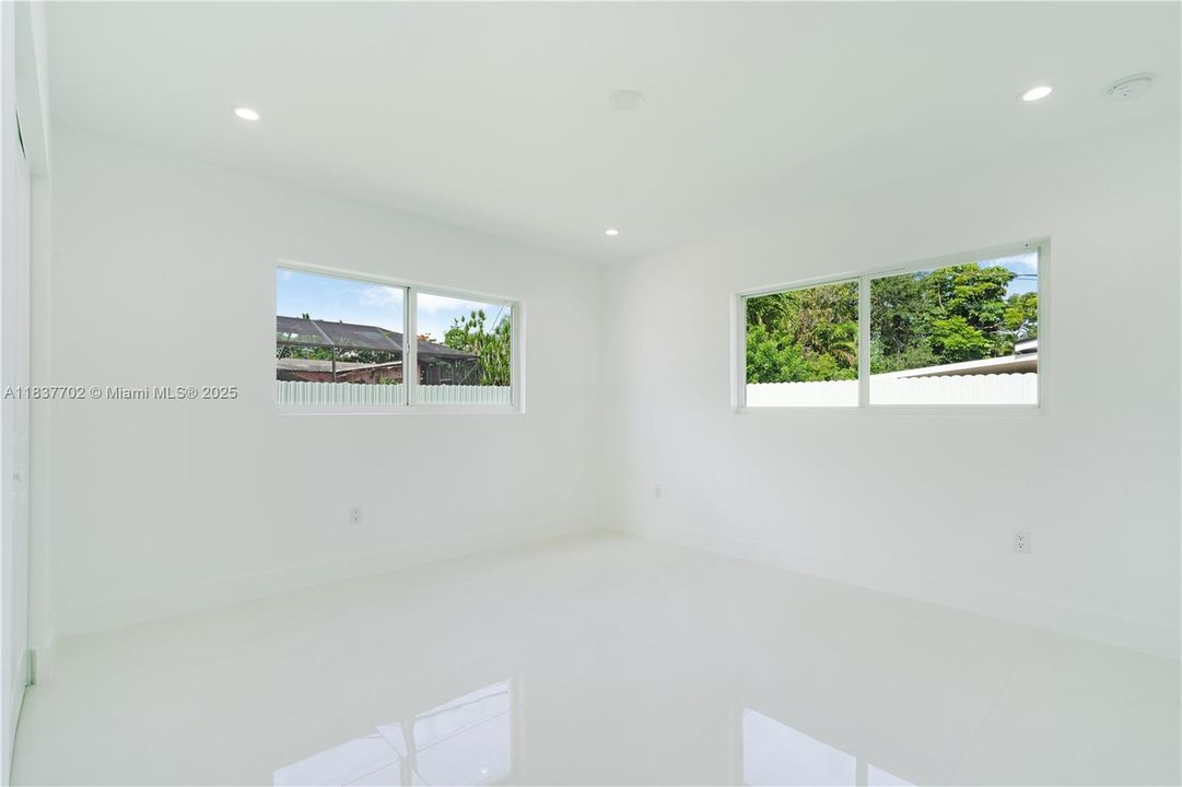 For Sale: $925,000 (4 beds, 3 baths, 2187 Square Feet)