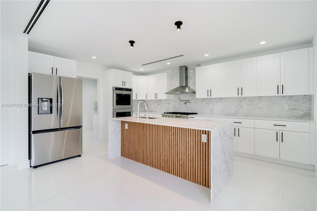 For Sale: $925,000 (4 beds, 3 baths, 2187 Square Feet)
