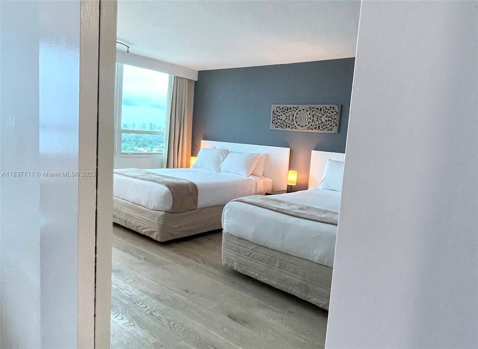 待售: $320,000 (0 贝兹, 1 浴室, 400 平方英尺)