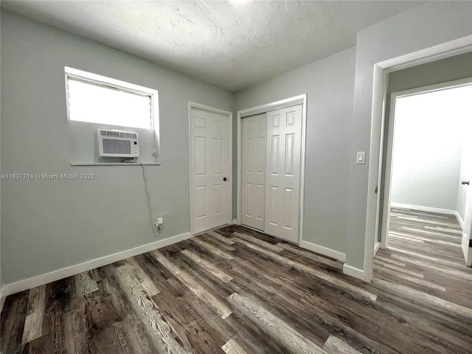 Recently Rented: $1,675 (2 beds, 1 baths, 3072 Square Feet)