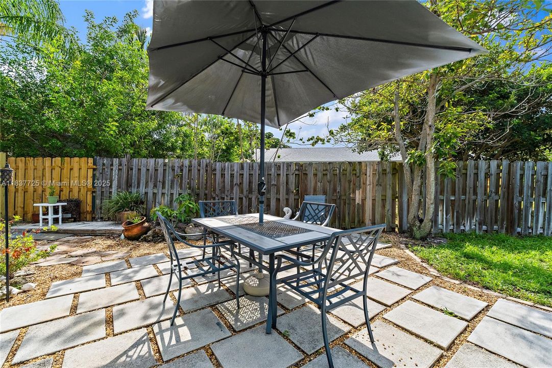 最近租的: $2,750 (3 贝兹, 2 浴室, 1472 平方英尺)