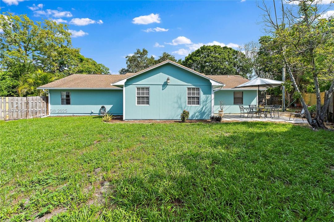 最近租的: $2,750 (3 贝兹, 2 浴室, 1472 平方英尺)