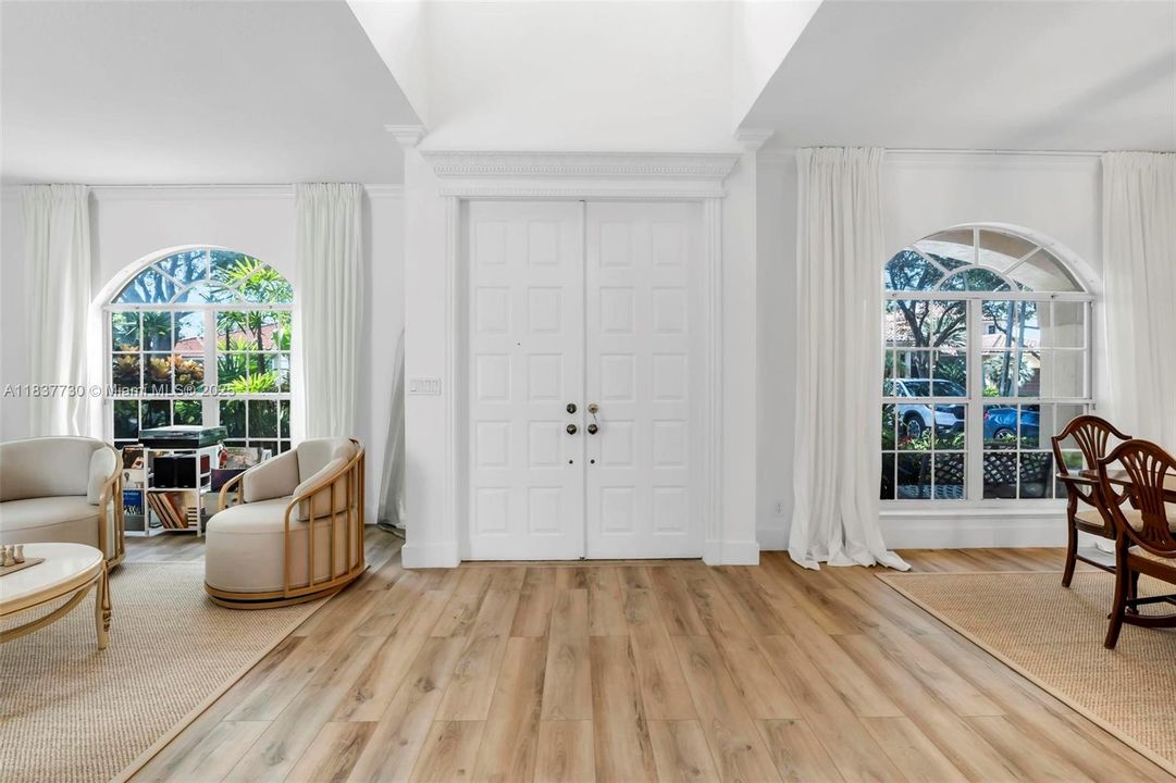 Recently Rented: $6,000 (5 beds, 2 baths, 3008 Square Feet)