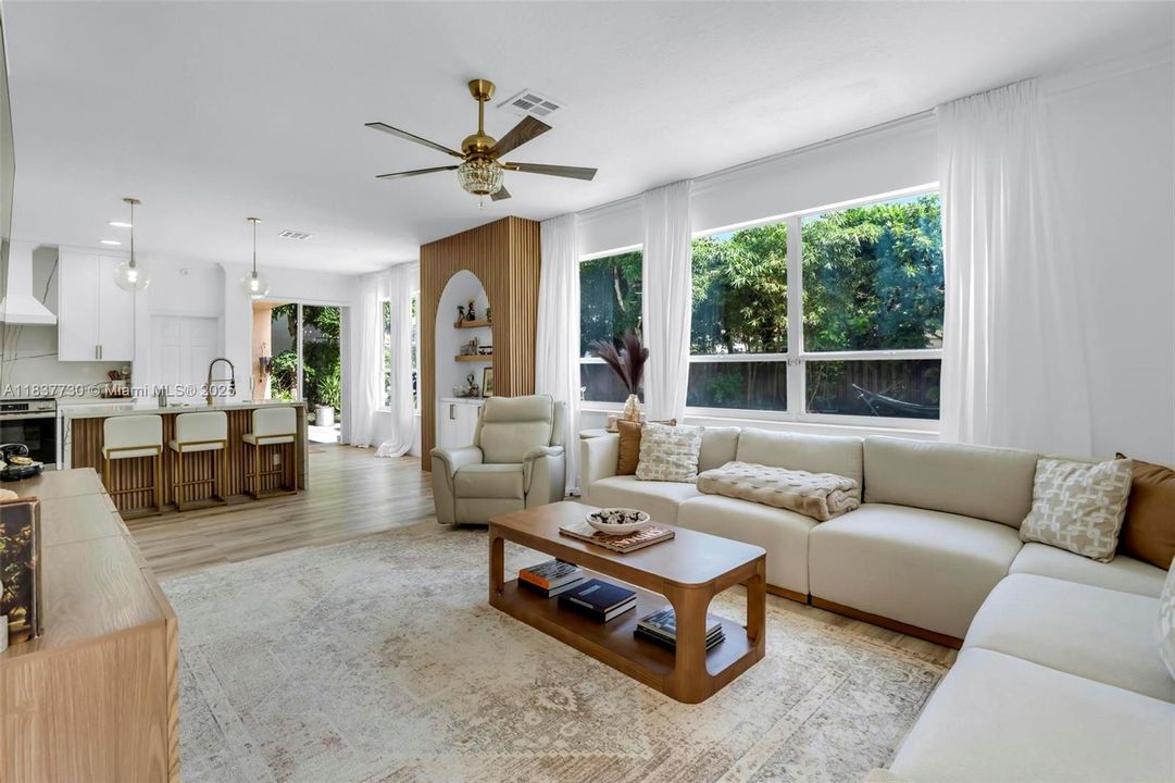 Recently Rented: $6,000 (5 beds, 2 baths, 3008 Square Feet)