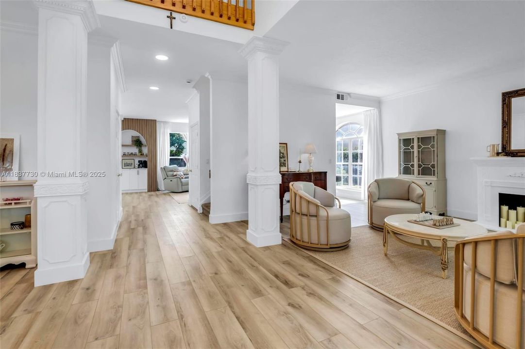 Recently Rented: $6,000 (5 beds, 2 baths, 3008 Square Feet)