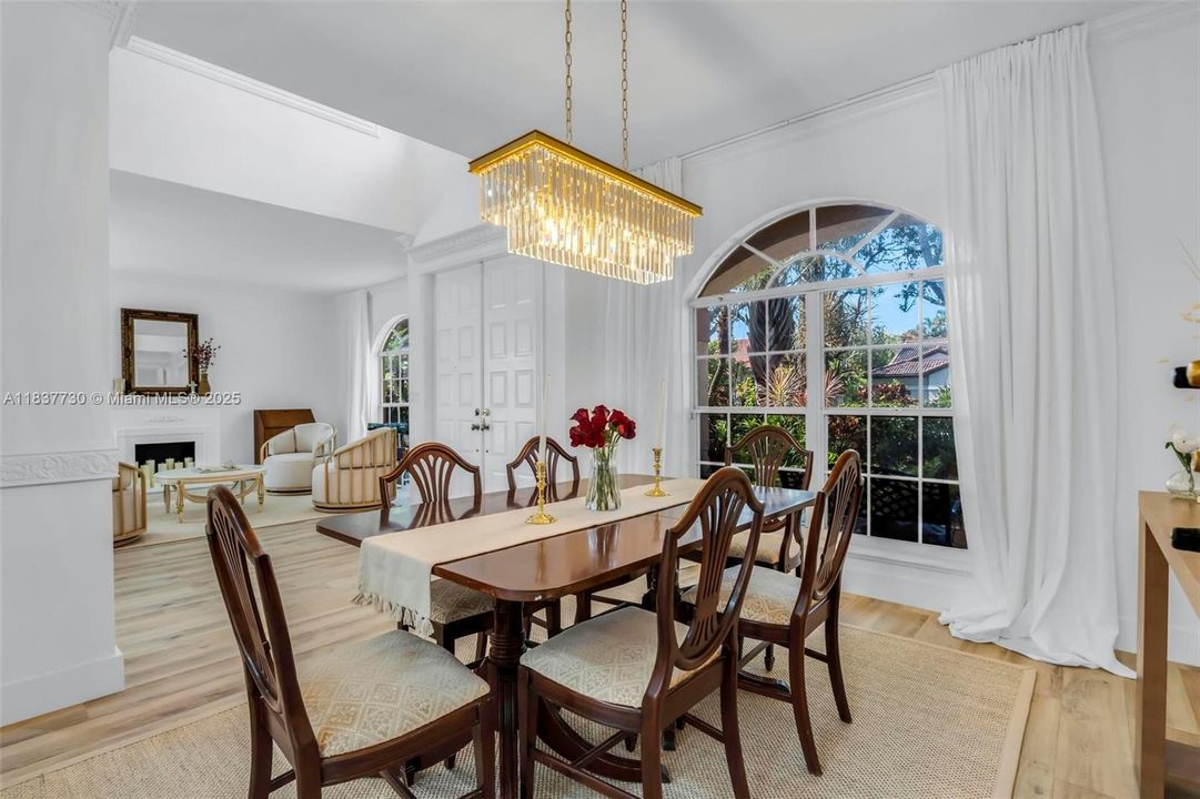 Recently Rented: $6,000 (5 beds, 2 baths, 3008 Square Feet)