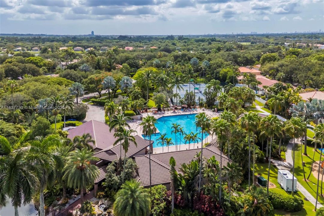 Recently Rented: $6,000 (5 beds, 2 baths, 3008 Square Feet)