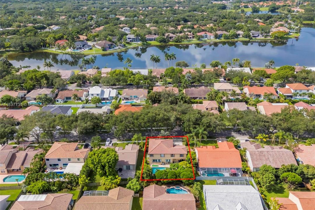 Recently Rented: $6,000 (5 beds, 2 baths, 3008 Square Feet)