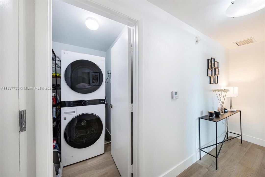 En Venta: $599,000 (2 camas, 2 baños, 1180 Pies cuadrados)