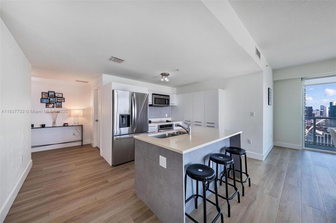 En Venta: $599,000 (2 camas, 2 baños, 1180 Pies cuadrados)