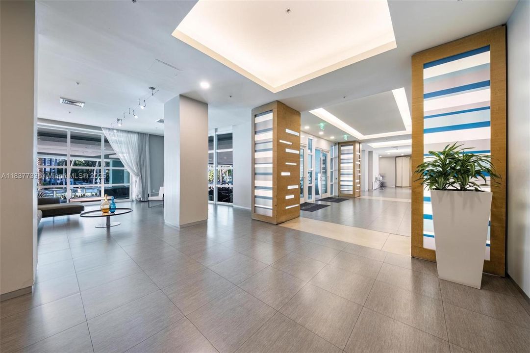 En Venta: $599,000 (2 camas, 2 baños, 1180 Pies cuadrados)