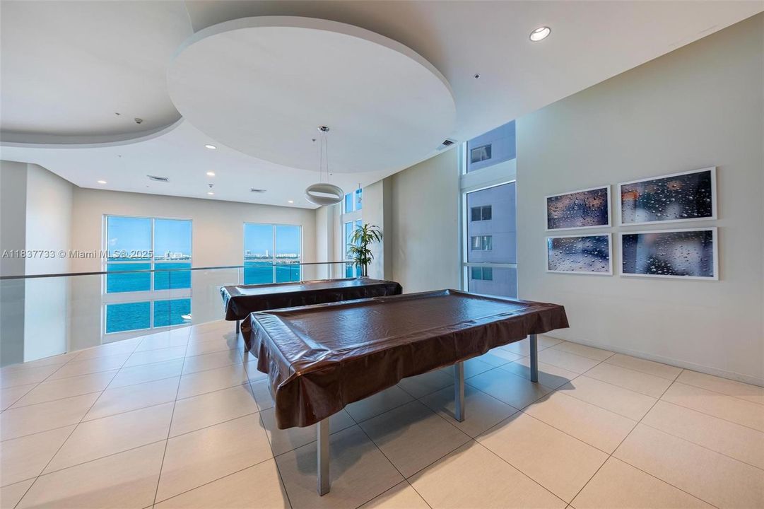 En Venta: $599,000 (2 camas, 2 baños, 1180 Pies cuadrados)