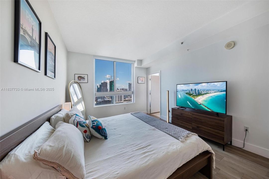 En Venta: $599,000 (2 camas, 2 baños, 1180 Pies cuadrados)
