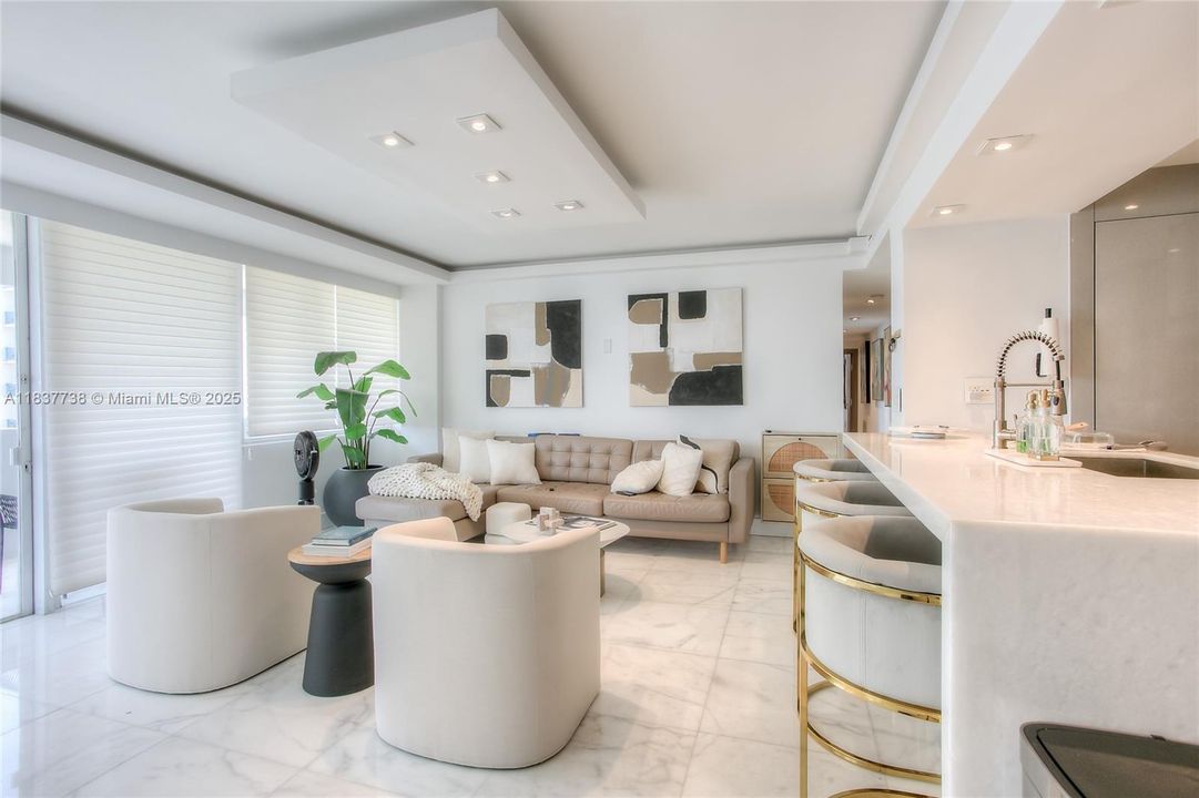 На продажу: $549,900 (3 спален, 2 ванн, 1302 Квадратных фут)