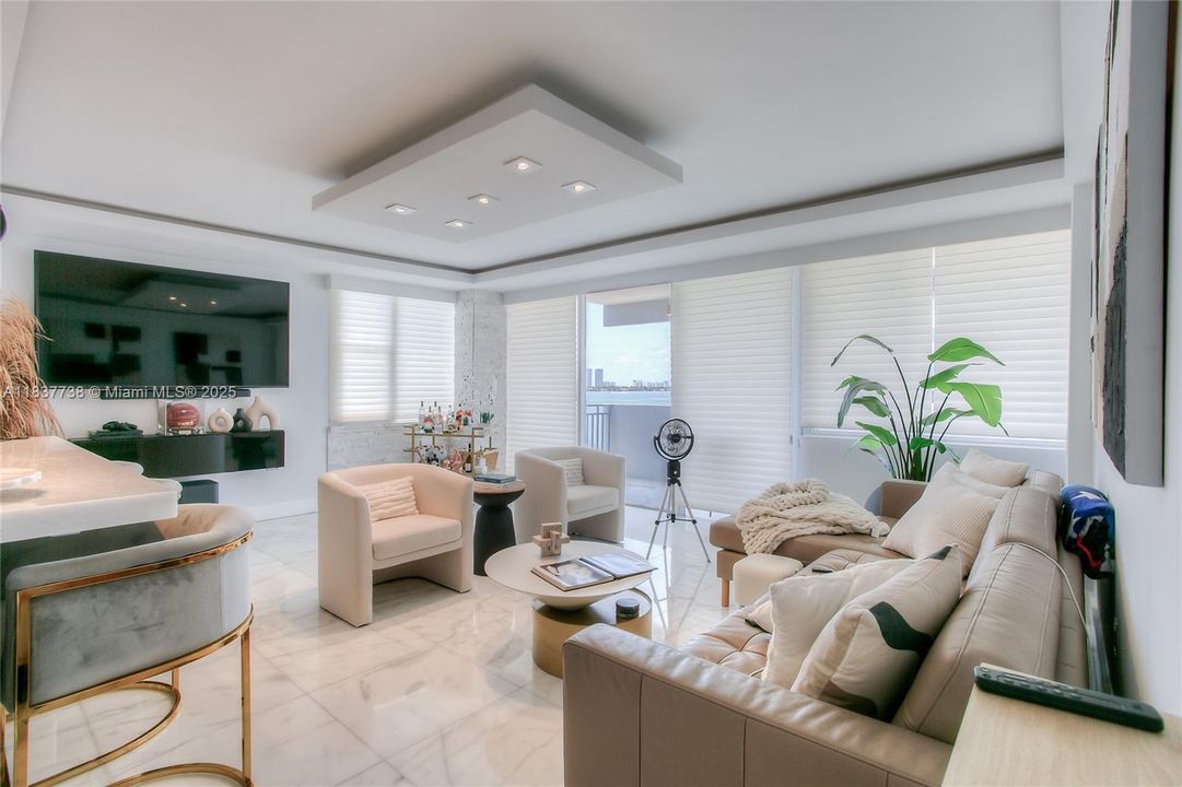 На продажу: $549,900 (3 спален, 2 ванн, 1302 Квадратных фут)