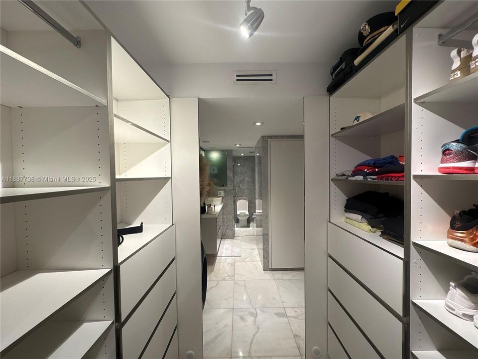 На продажу: $549,900 (3 спален, 2 ванн, 1302 Квадратных фут)