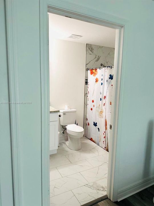 В аренду: $2,100 (3 спален, 2 ванн, 0 Квадратных фут)