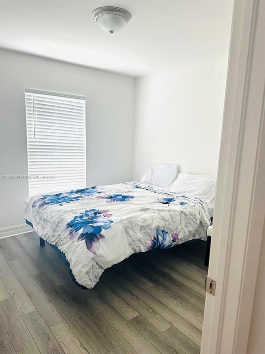 В аренду: $2,100 (3 спален, 2 ванн, 0 Квадратных фут)