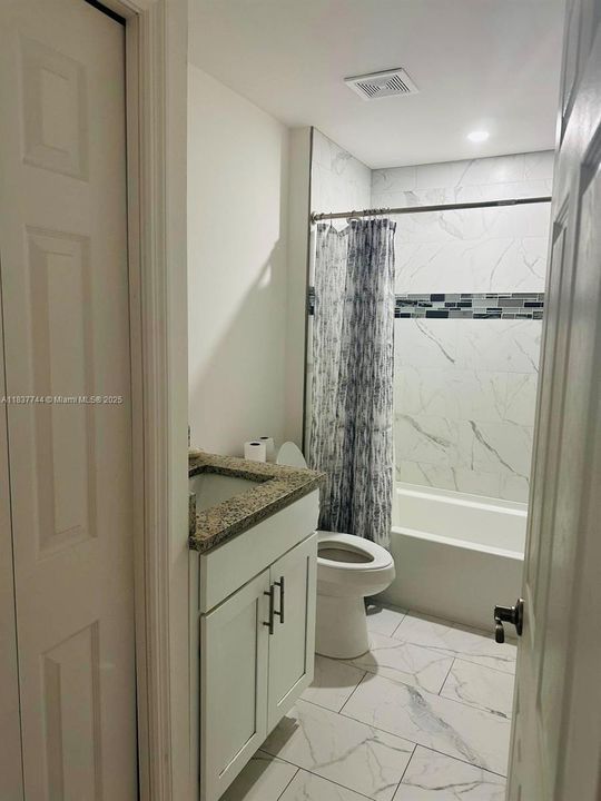 В аренду: $2,100 (3 спален, 2 ванн, 0 Квадратных фут)