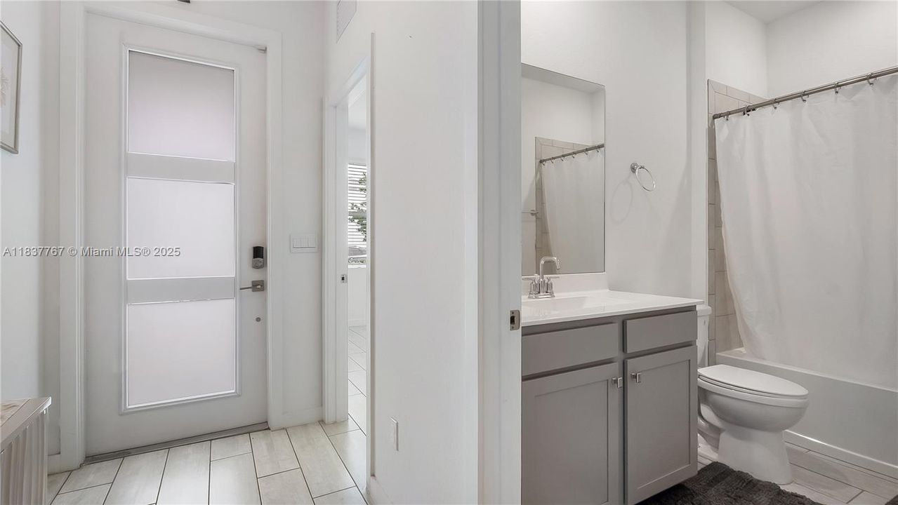 待售: $568,000 (4 贝兹, 2 浴室, 1713 平方英尺)