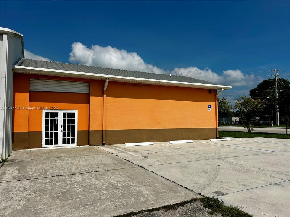 For Rent: $5,000 (0 beds, 0 baths, 0 Square Feet)