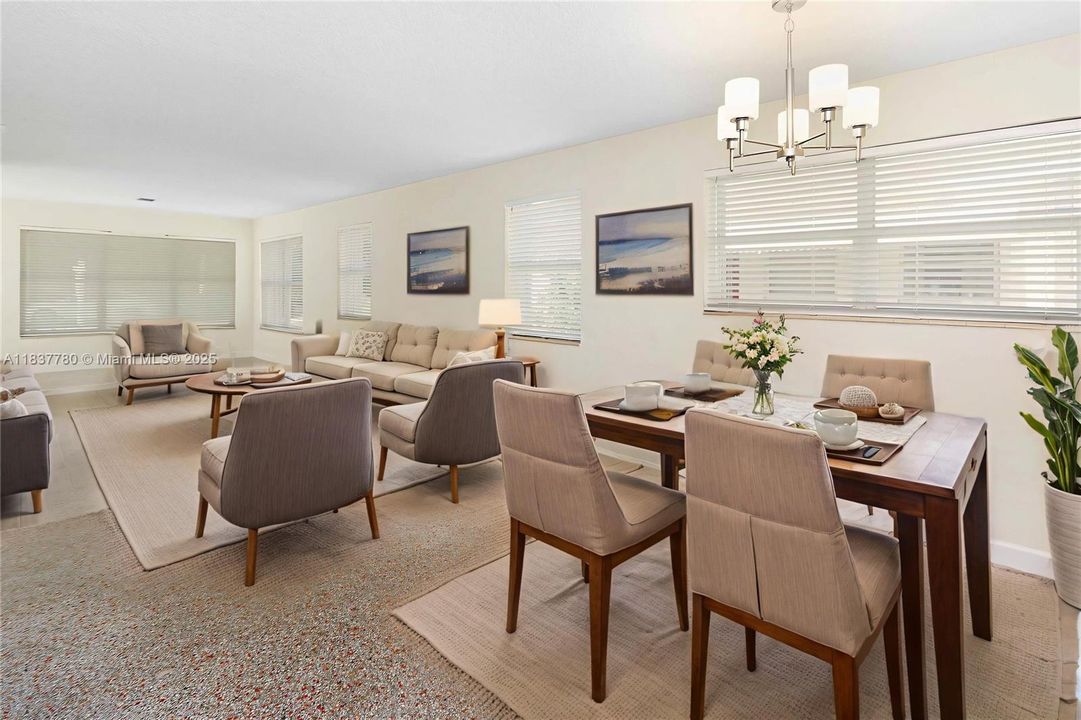 最近售出: $535,000 (2 贝兹, 2 浴室, 1179 平方英尺)