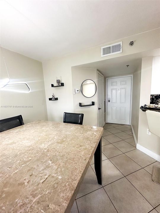 Vendido Recientemente: $335,000 (1 camas, 1 baños, 750 Pies cuadrados)