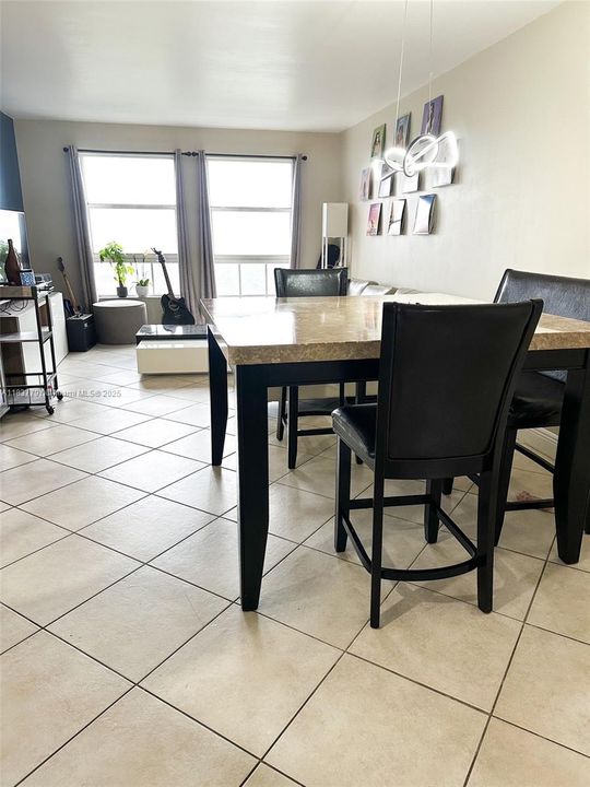 Vendido Recientemente: $335,000 (1 camas, 1 baños, 750 Pies cuadrados)