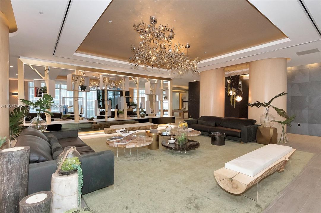 Recently Rented: $4,900 (2 beds, 2 baths, 1178 Square Feet)