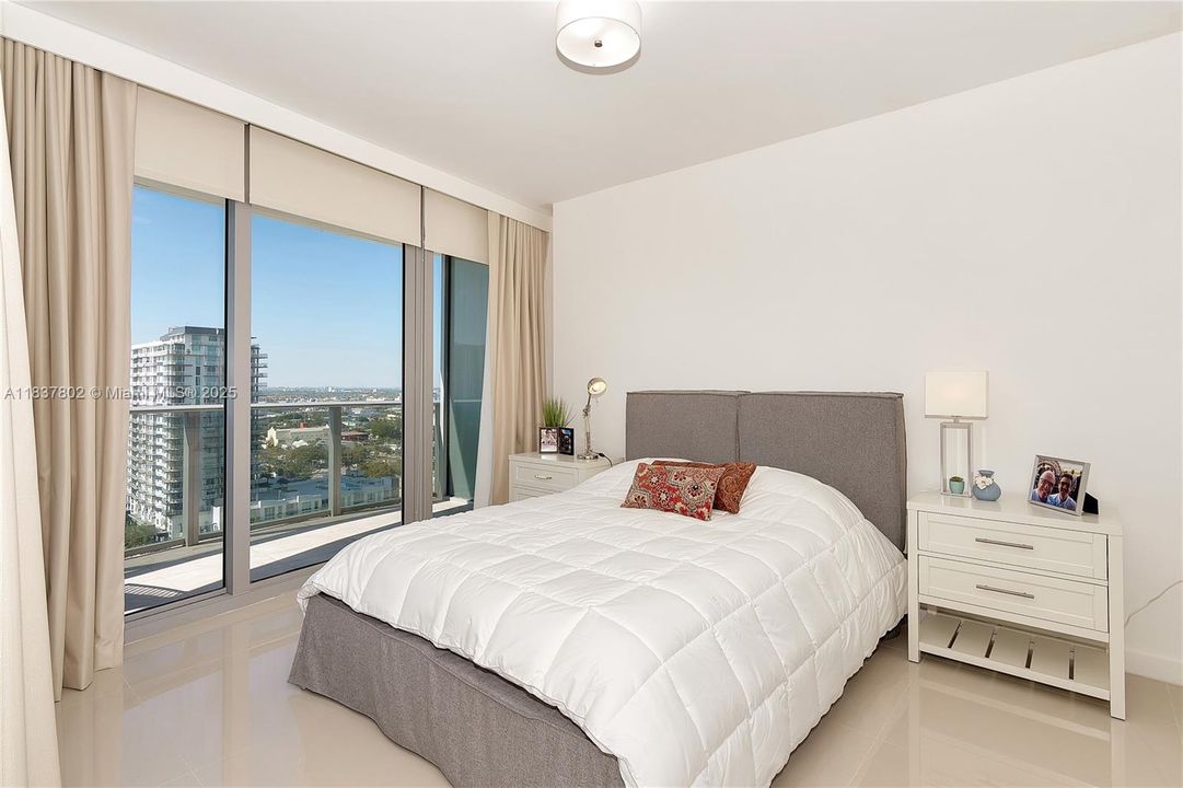 Recently Rented: $4,900 (2 beds, 2 baths, 1178 Square Feet)