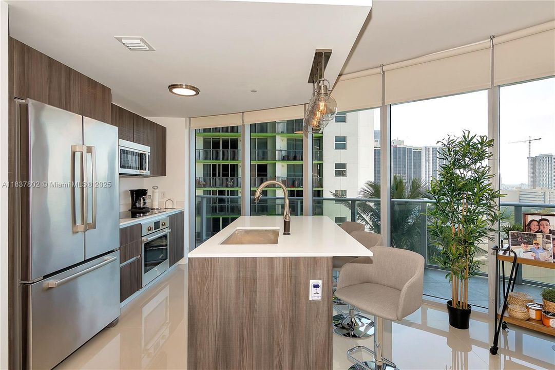 Recently Rented: $4,900 (2 beds, 2 baths, 1178 Square Feet)