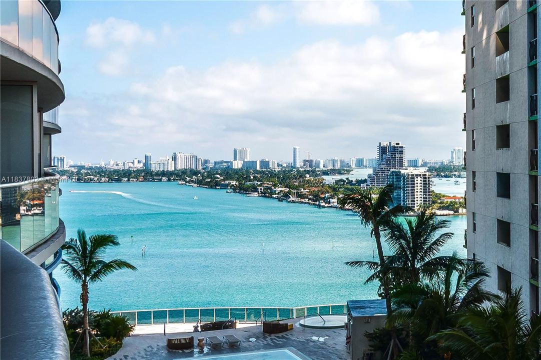 Recently Rented: $4,900 (2 beds, 2 baths, 1178 Square Feet)