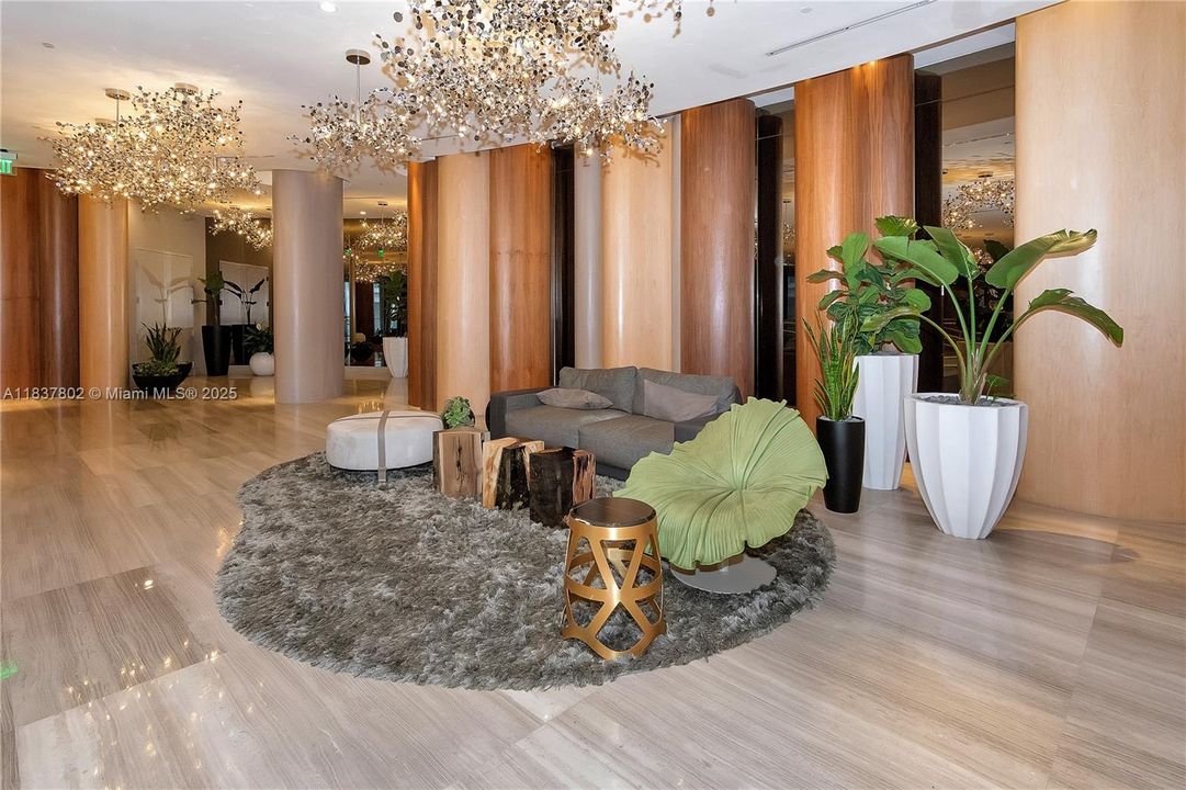 Recently Rented: $4,900 (2 beds, 2 baths, 1178 Square Feet)