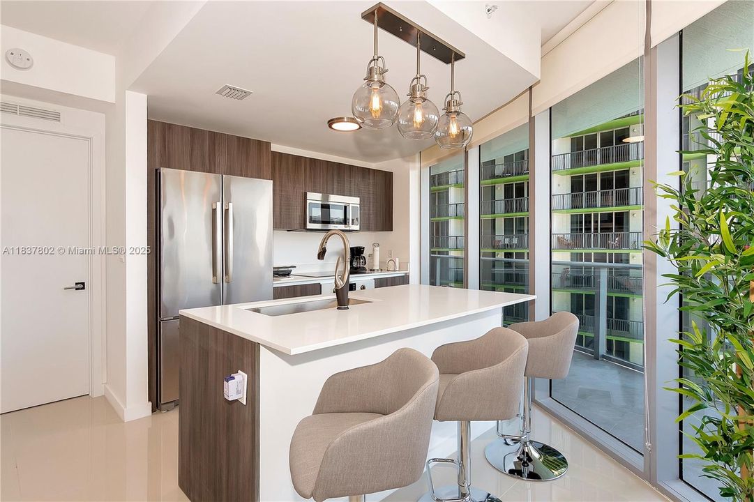 Recently Rented: $4,900 (2 beds, 2 baths, 1178 Square Feet)