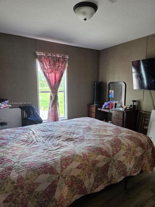 For Sale: $480,000 (3 beds, 2 baths, 1248 Square Feet)