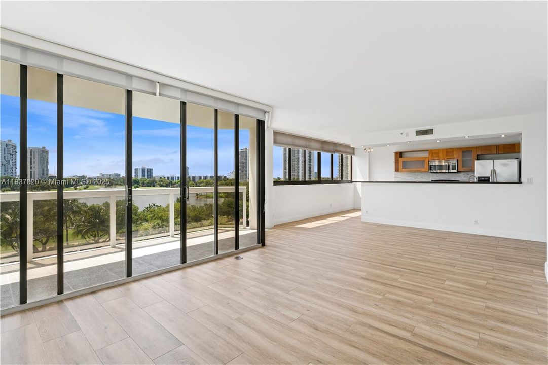 Recently Rented: $4,000 (2 beds, 2 baths, 1340 Square Feet)