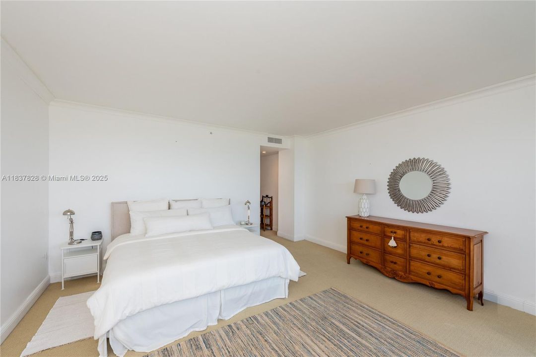 Recientemente alquilado: $10,000 (2 camas, 2 baños, 2160 Pies cuadrados)