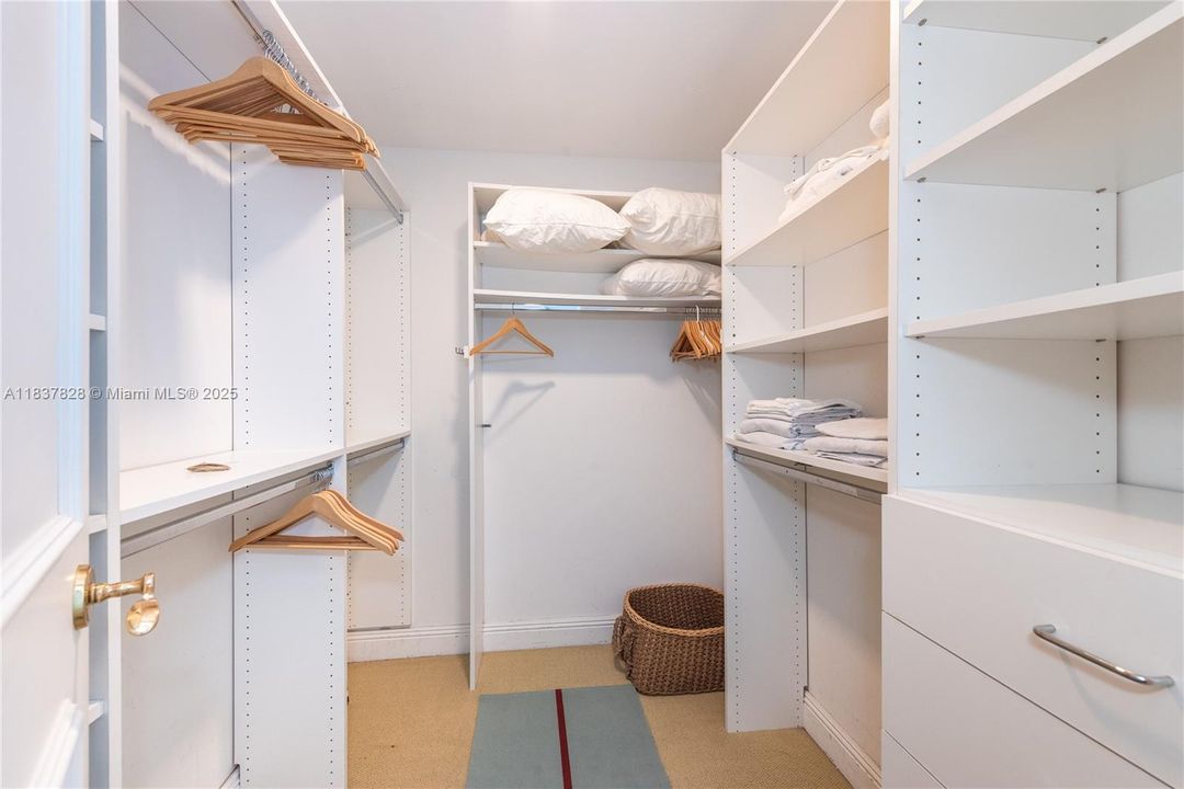 Recientemente alquilado: $10,000 (2 camas, 2 baños, 2160 Pies cuadrados)