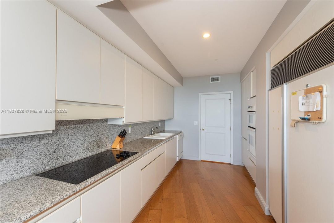 Recientemente alquilado: $10,000 (2 camas, 2 baños, 2160 Pies cuadrados)