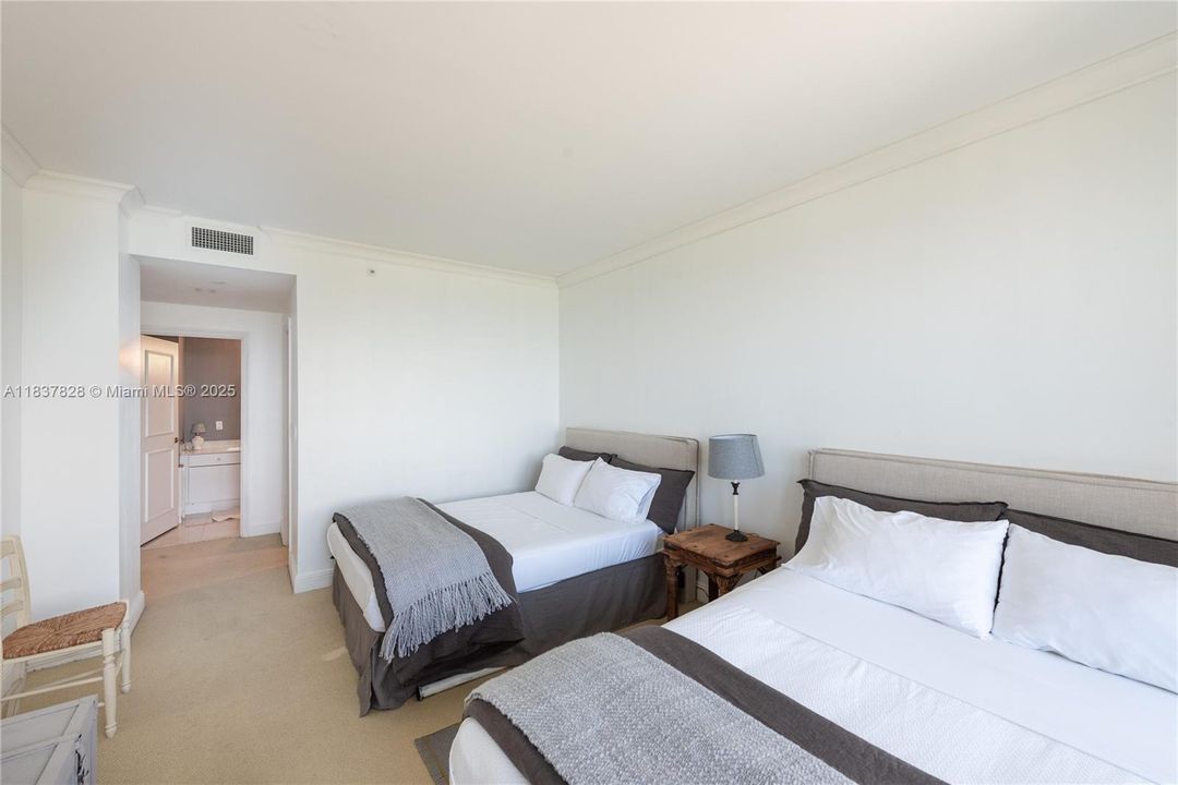 Recientemente alquilado: $10,000 (2 camas, 2 baños, 2160 Pies cuadrados)