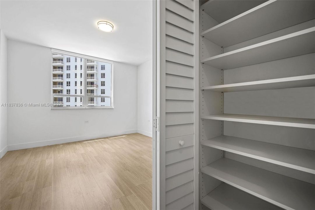 En Venta: $560,000 (1 camas, 1 baños, 878 Pies cuadrados)