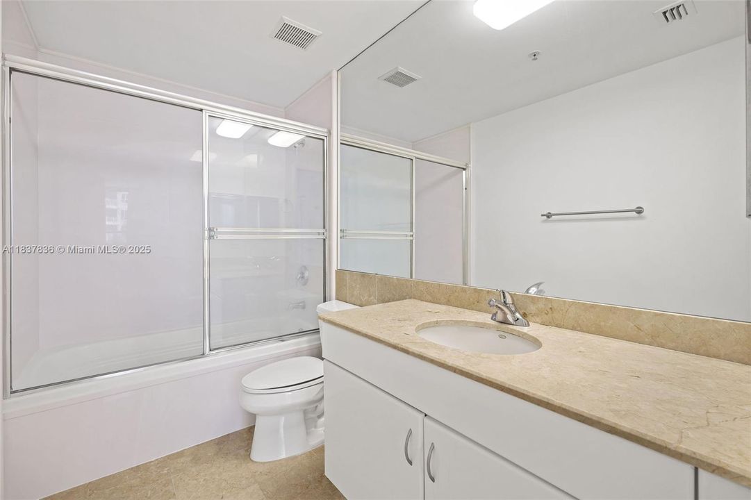 En Venta: $560,000 (1 camas, 1 baños, 878 Pies cuadrados)