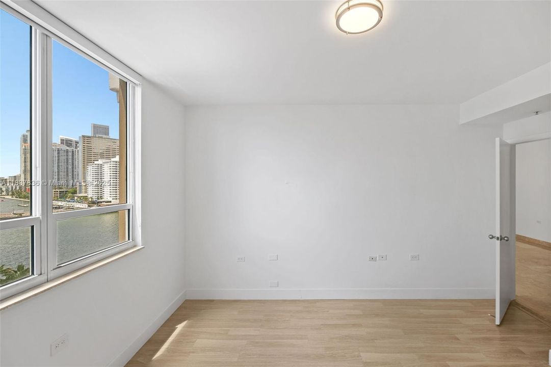 En Venta: $560,000 (1 camas, 1 baños, 878 Pies cuadrados)