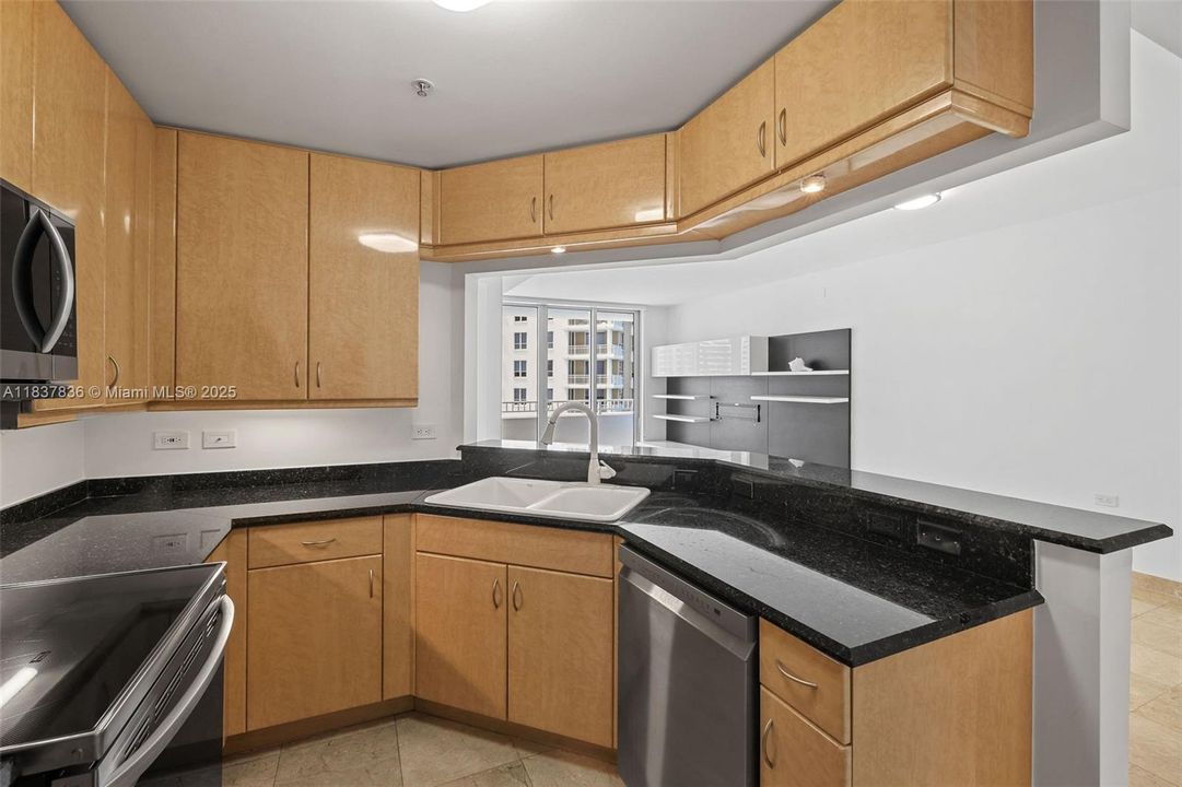 En Venta: $560,000 (1 camas, 1 baños, 878 Pies cuadrados)