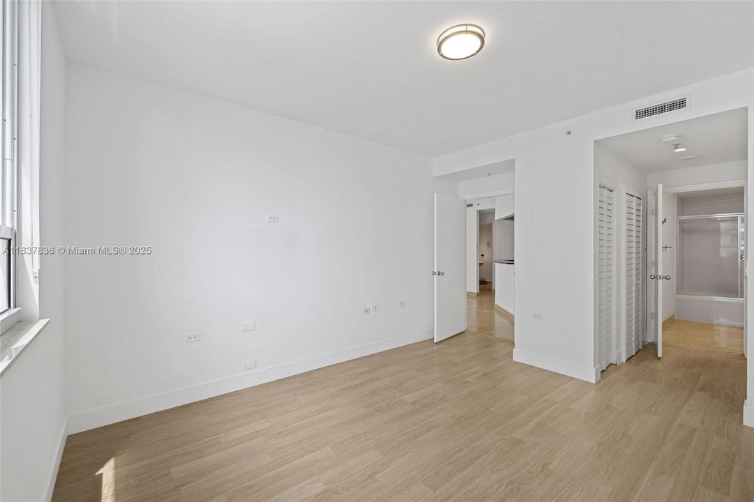 En Venta: $560,000 (1 camas, 1 baños, 878 Pies cuadrados)